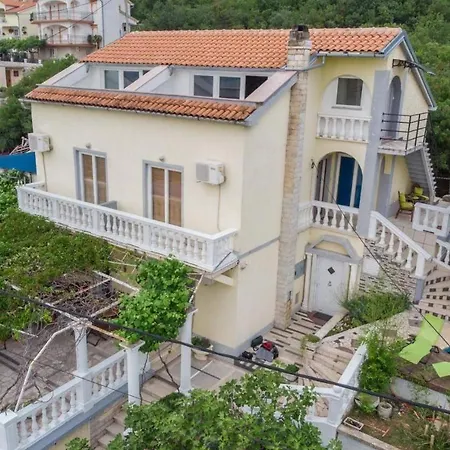 Apartments Buki Dramalj