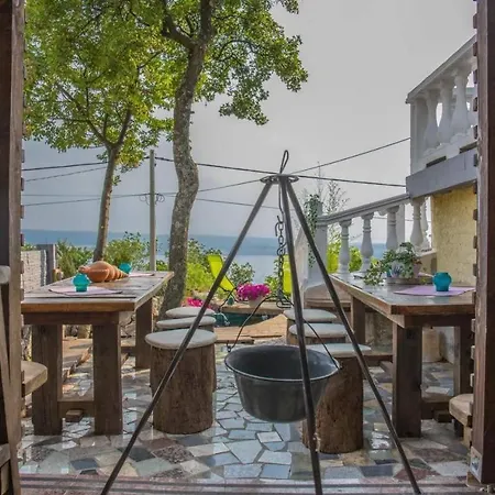 Apartments Buki Dramalj