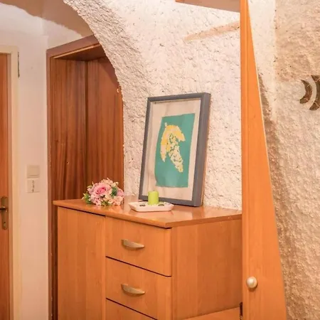 Apartments Buki *