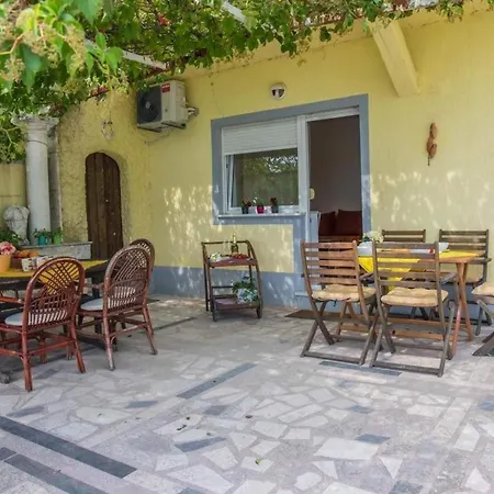 Apartments Buki * Dramalj