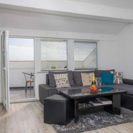 Apartment Apartments Buki Dramalj