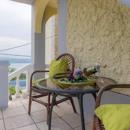 Apartments Buki *
